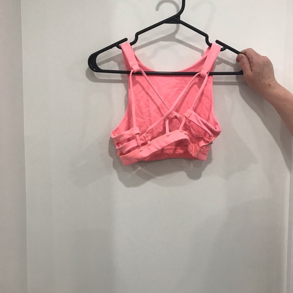 Pink sports bra - Picture 2 of 2